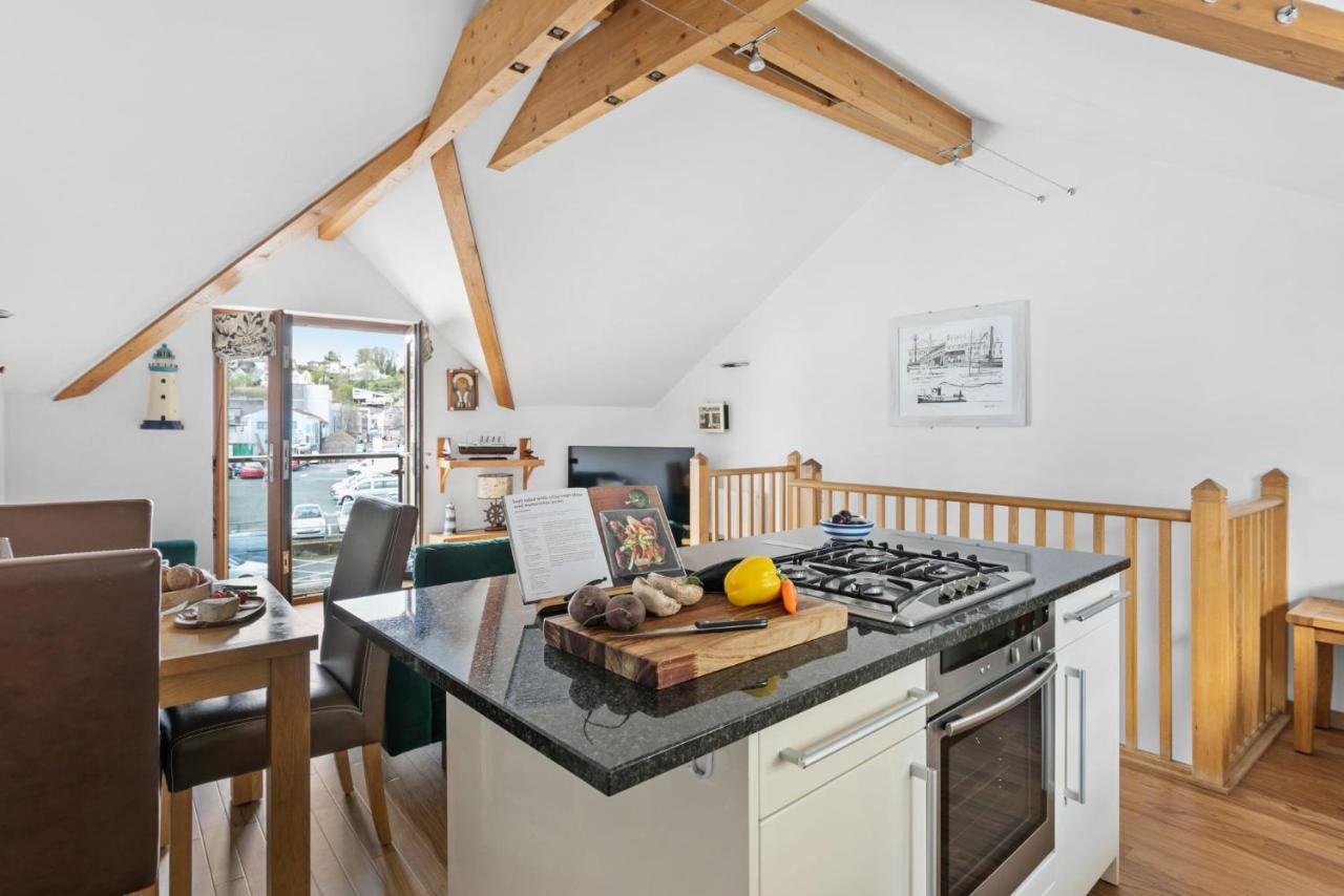 White Star, Holiday home