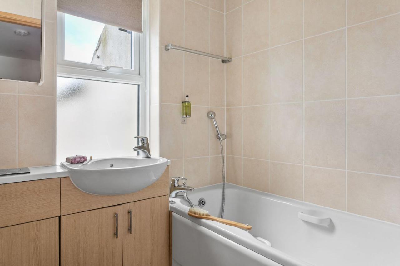 White Star, Holiday home Brixham